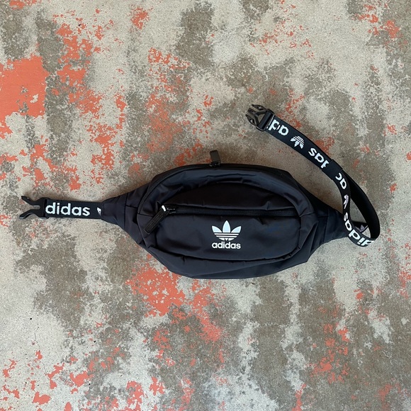 Adidas Originals National Fanny Pack Waist Pack BLACK NWT B175 - Picture 2 of 7